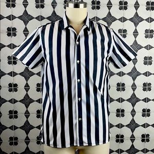 Men’s button up short sleeve.
